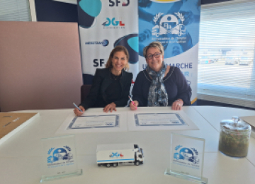 Remise du trophée "Ambassadeur de l'emploi" à DGL & SFD